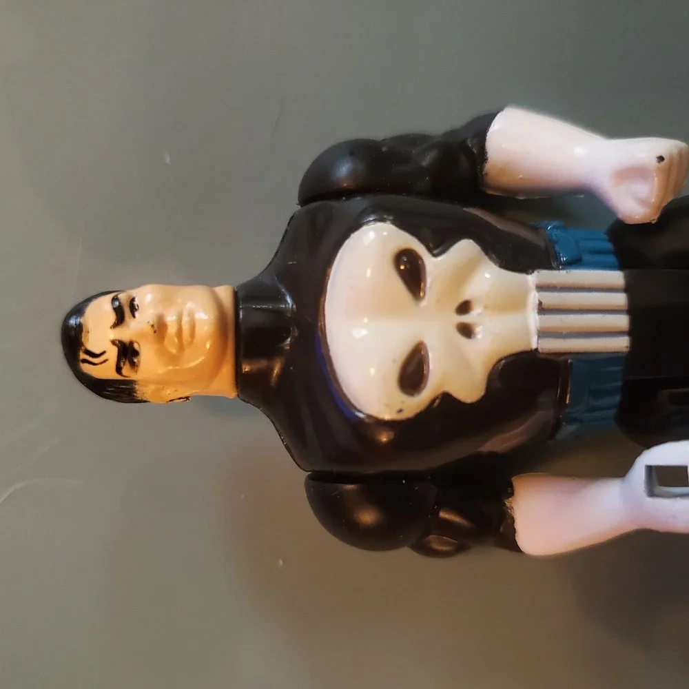 Vintage 1991 Marvel Toy Biz Punisher Action Figure Super Heroes Frank Castle